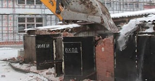 Снос гаража и вывоз мусора в Белогорске - Быстро и качественно от Сварной-Бгк от 2077 рублей